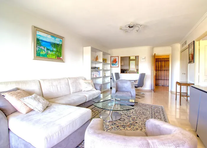 Апартаменти 4 People - Swimming Pool And Tennis - Garage Антіб